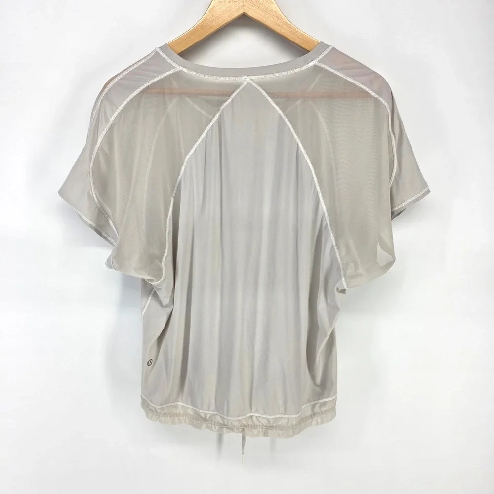 Lululemon Mesh Panel Athletic Top Women M/L Gray Short Sleeve Gym Training Shirt